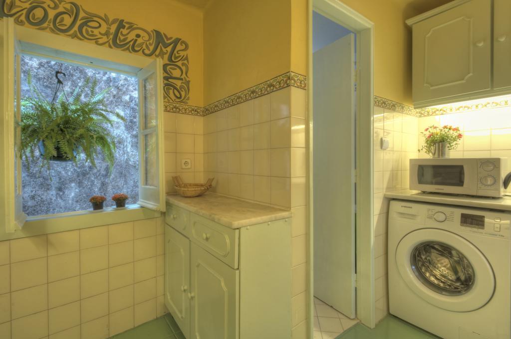 Stay Local In Alfama! Alice Central Home, Near River ลิสบอน ภายนอก รูปภาพ