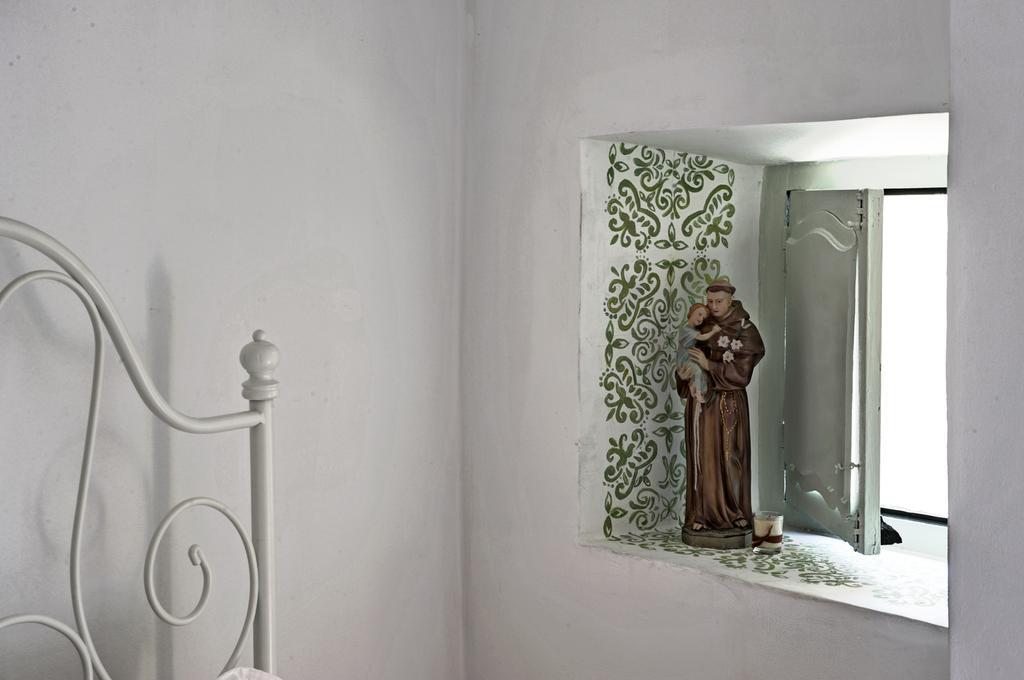 Stay Local In Alfama! Alice Central Home, Near River ลิสบอน ภายนอก รูปภาพ